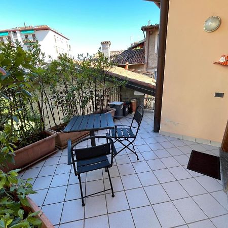 La Casa Dei Sogni Apartment Intra Luaran gambar