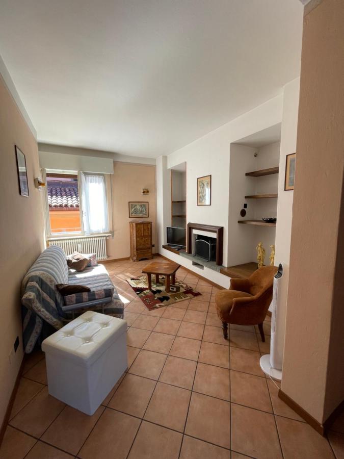 La Casa Dei Sogni Apartment Intra Luaran gambar