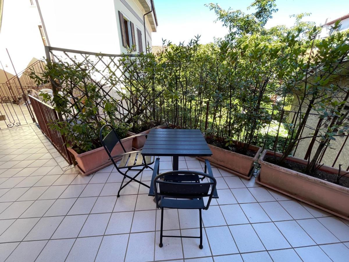 La Casa Dei Sogni Apartment Intra Luaran gambar