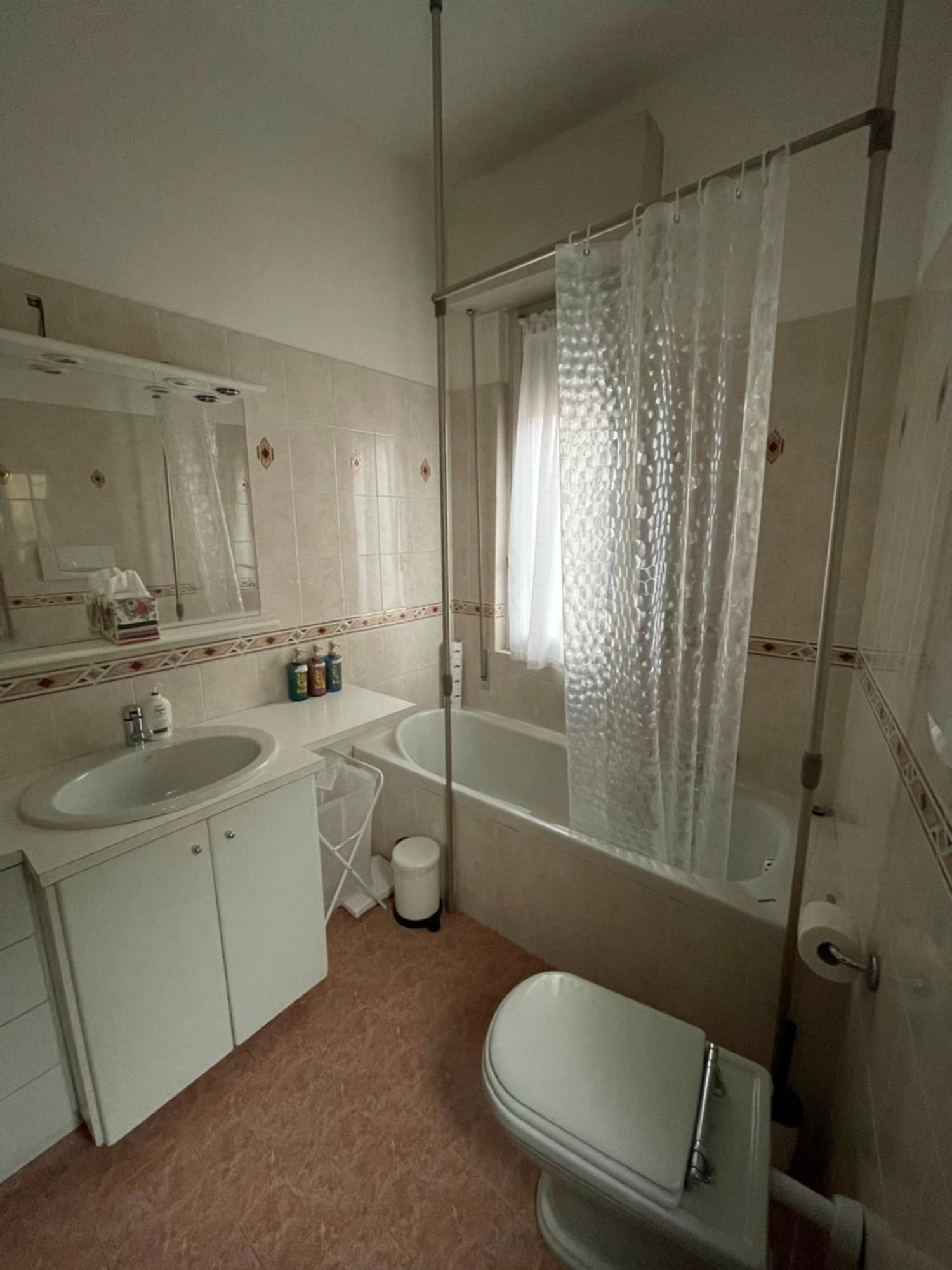 La Casa Dei Sogni Apartment Intra Luaran gambar